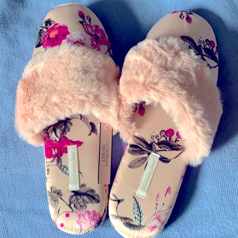 NWT VS satin slippers